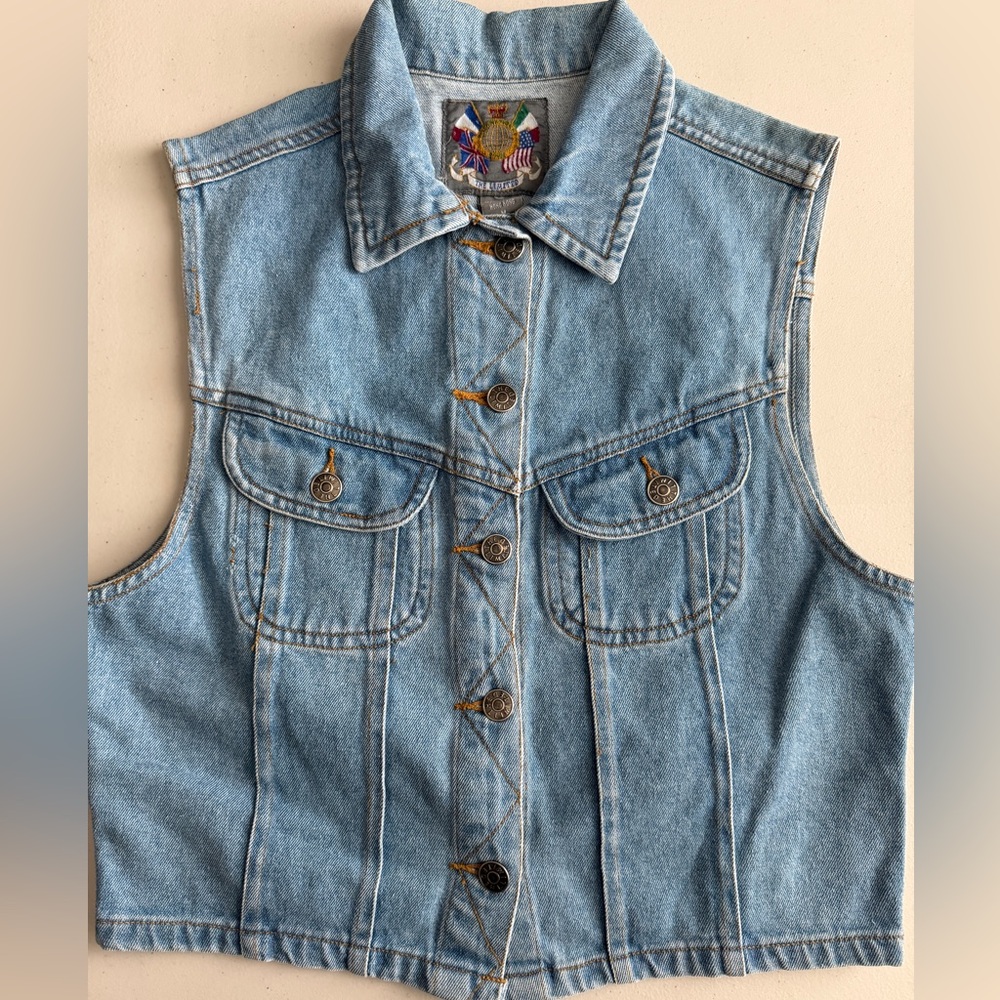 💙🤍👖THE LIMITED Denim Vest